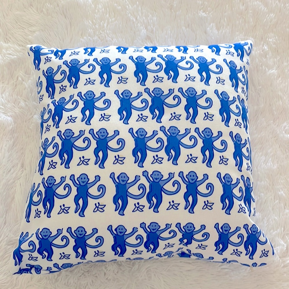 Monkey pattern zippered stuffed pillow